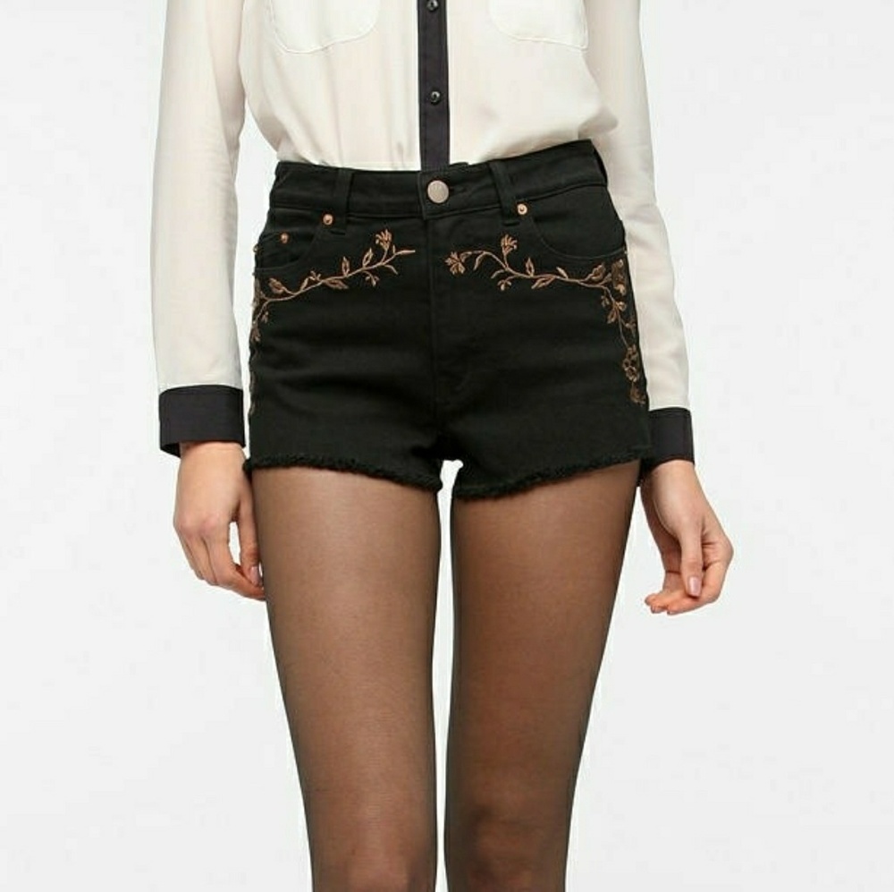 BDG high rise cheeky shorts size 25 (0)